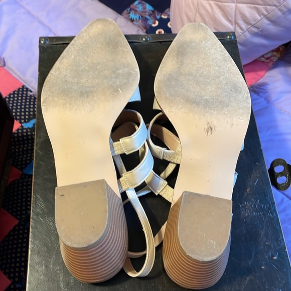 Lovely Stacked Heel shoes - Picture 5 of 9